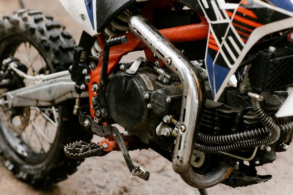 Pièces motocross : guide pour choisir la meilleure qualité